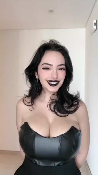 Shifty Goth Mommy
