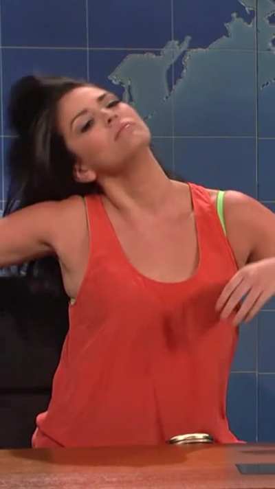 Cecily Strong