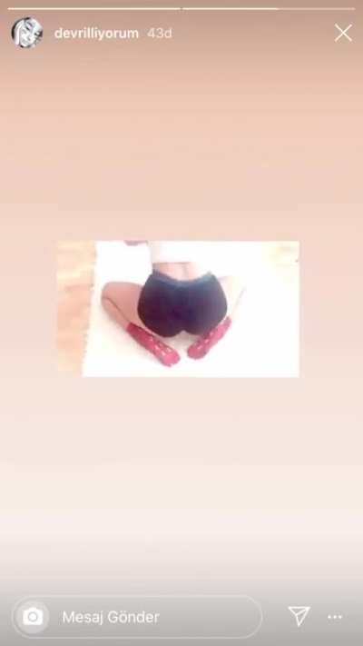 Yerli olarak g&ouml;rd&uuml;g&uuml;m en b&uuml;y&uuml;k instagram kahpesi.. Ilgi olursa baska foto video vs aticam.