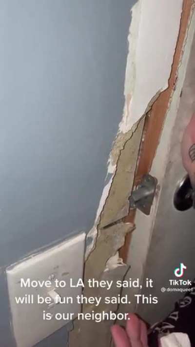 Dude tries to get in someone's house to "get his keys"