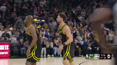 [Highlight] Horford hunted on the screen actions as the Splash Bros nail back-to-back clutch 3's to tie the game!