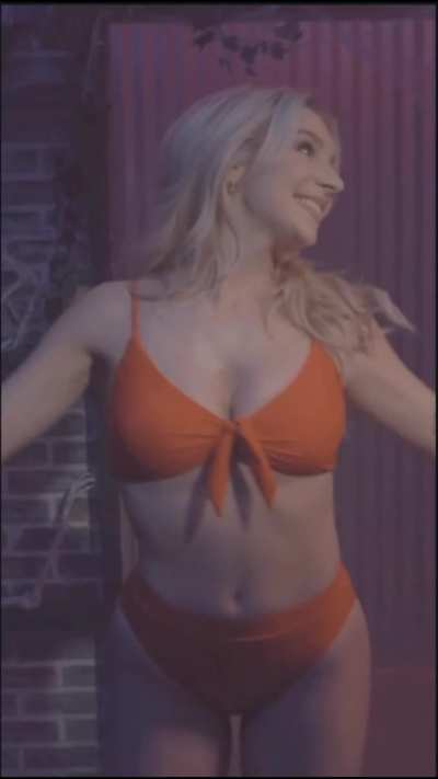 Bikini Courtney is Back!