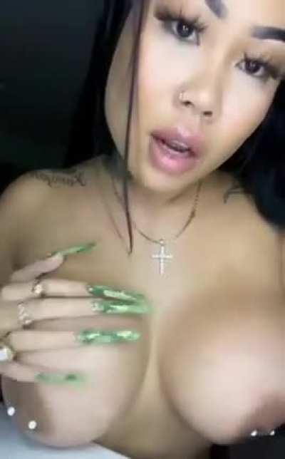 she so plastic