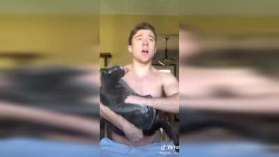 Into the Unknown guy Singing to His Cat