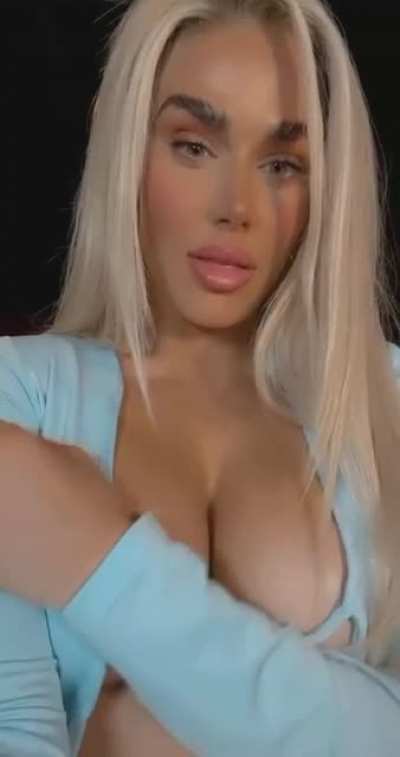 Lana: Video