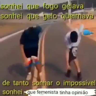 Eu n&atilde;o tenho nada contra feministas que prezam realmente para a igualdade de g&ecirc;nero, Mas para aquelas que fingem que querem isso mais s&oacute; est&atilde;o atr&aacute;s de benef&iacute;cios, que acham que todo homem &eacute; um lixo e coisa e tao... eu quero que voc&ecirc;s morram