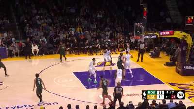 [Highlight] Jaylen Brown returns the favor and sinks a contested stepback triple against Reaves 🎯