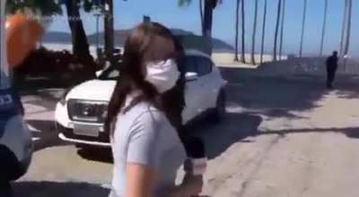 Agentes do estado roubando pessoas, quando exerciam seu direito de ir e vir para praticar atividades f&iacute;sicas.