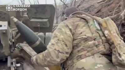 Soldiers of the 15th Mobile Border Detachment "Steel Border" firing at Russian positions with the 100 mm field gun model 1944 (BS-3) in the Kharkiv direction. Published on 18/March/2024