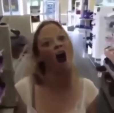 Woman publicly freaking out. (Sorry if repost)