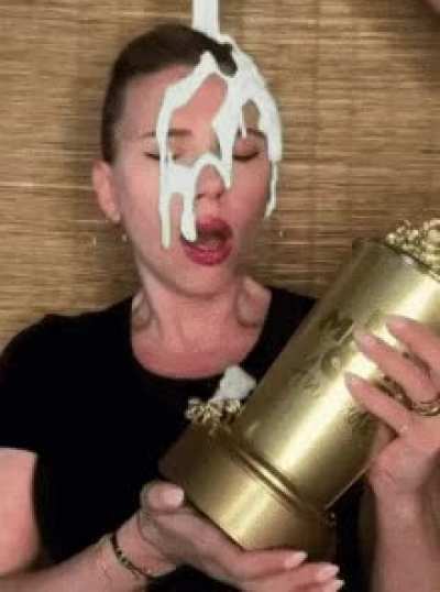 Scarlett Johansson gets what she deserves 💦💦