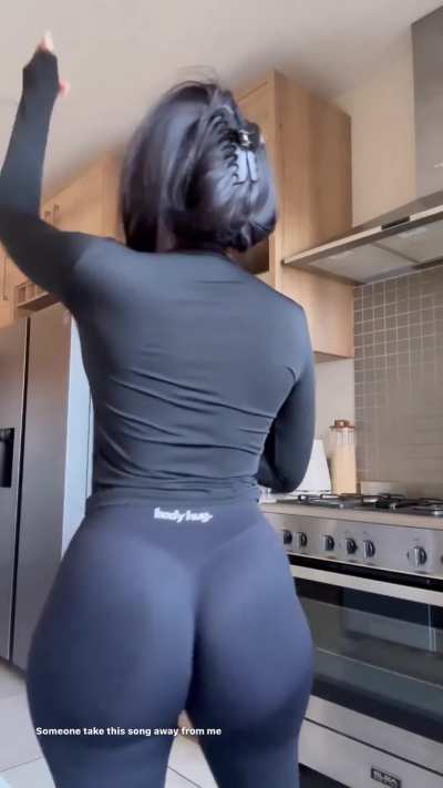 🍑🎧