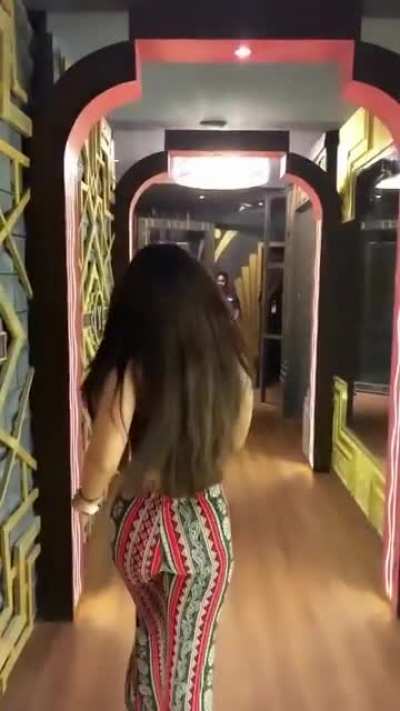 Slo-Mo on that bubble butt