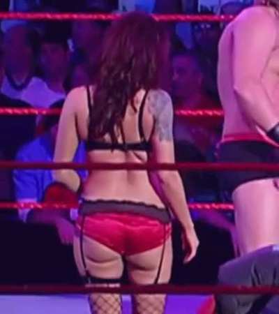 Lita = Badass with a nice Ass