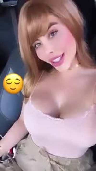 Chichotas (.)(.)