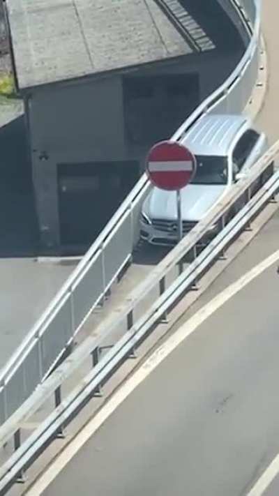 Taking a shortcut on a bikelane