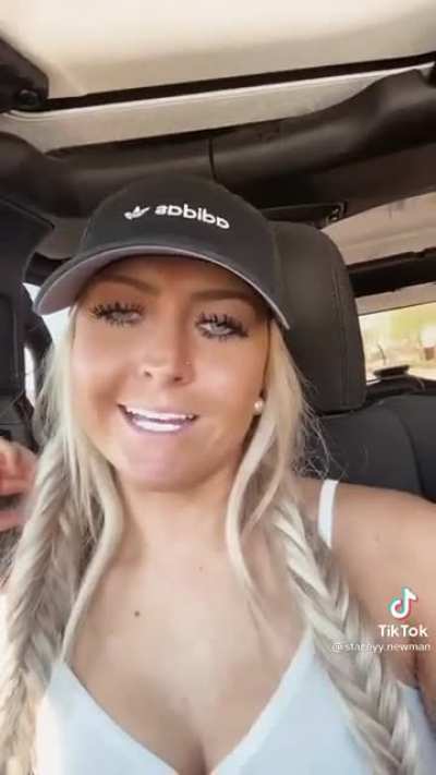 what are those hairy things around her eyes
