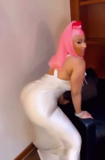 Just one more 🍑