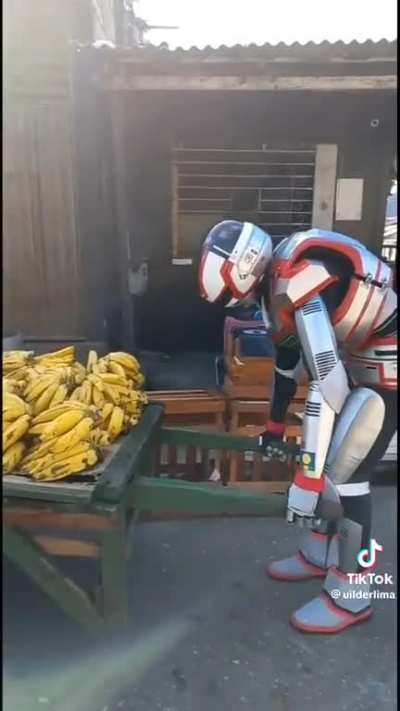 *n&atilde;o t&aacute; f&aacute;cil pra ningu&eacute;m*