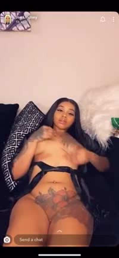 Pretty Chick