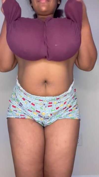 My pjs aren&rsquo;t that flattering but my tits are!!!