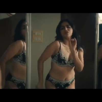 Just watched this movie Khufiya on Netflix after coming from office. This was unexpected and raw. Wamiqa Gabbi ufff saali mujhe movie dekhte waqt pant utarke muth marna padha just watch the last 15 secs of this video agar tumne nahi hilaya toh tum gay ho 