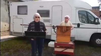 Barbara Pravi performs "Voil&agrave;" in 2050 at her backyard 😍