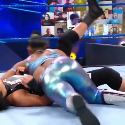 Bianca&rsquo;s ass jiggling 🍑