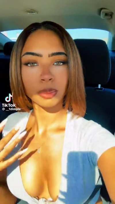 Blair (@_1dimple)