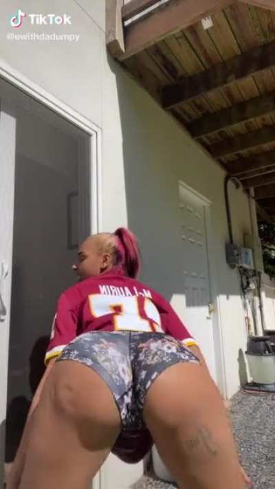 👀🍑