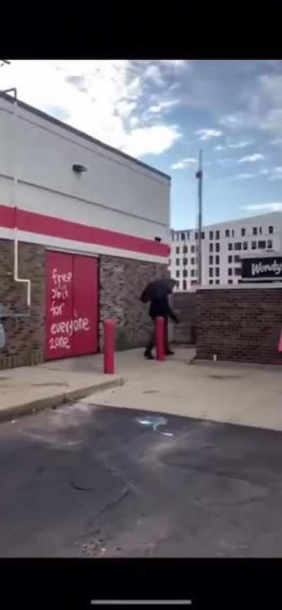 r/PublicFreakout mods removing highly upvoted and awarded comments in droves on post involving the recent Minneapolis events.