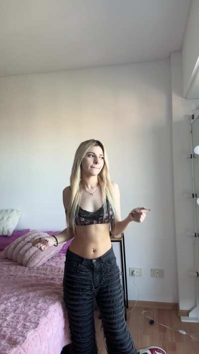 need my little waist needs a strong hand on it