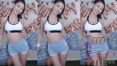Berry dancing to Wiggle Wiggle by Hello Venus