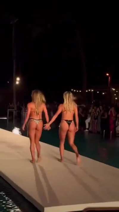 Haley &amp;amp; Hanna Cavinder
