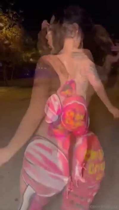 🍑🍔🍔🍔🍑🍑