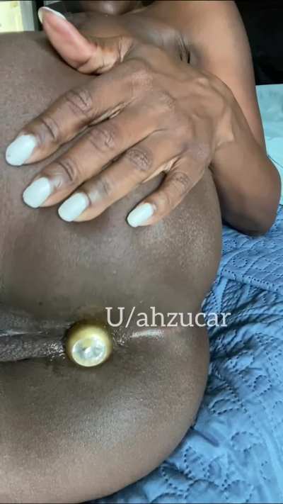 Peekaboo butt plug