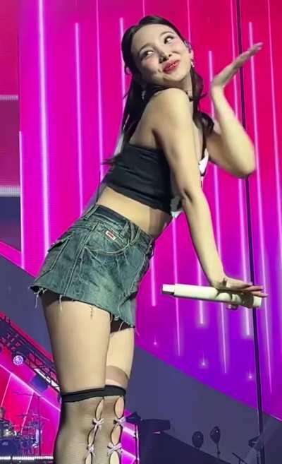Twice - Nayeon 