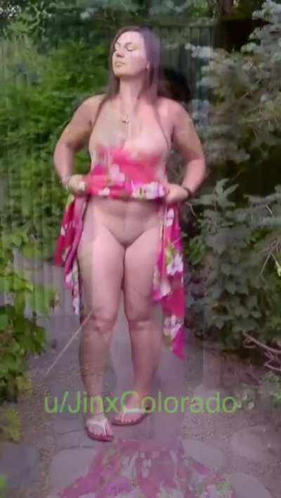 I am so annoyed that I&rsquo;m nude in public and I&rsquo;m not getting fucked in public