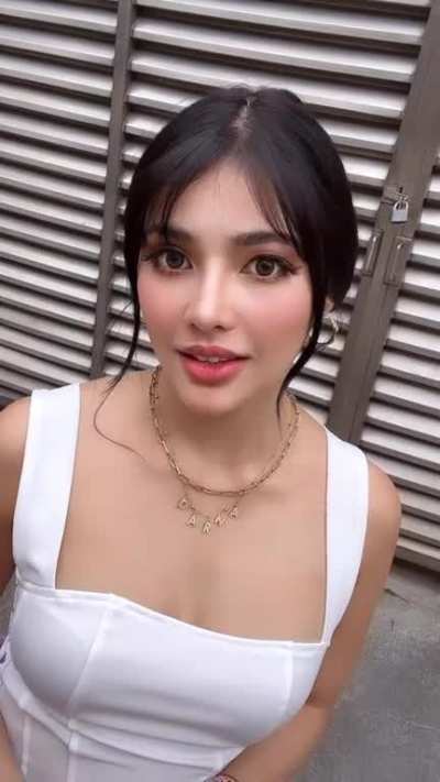Jane De Leon