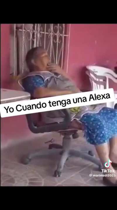 Cuando la do&ntilde;a usa AI para empezar la peda 🗣️