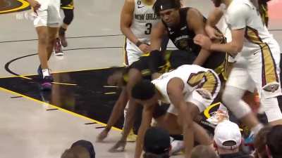 [Highlight] Compilation of Draymond Green kicking, holding and sitting/laying on players on the floor