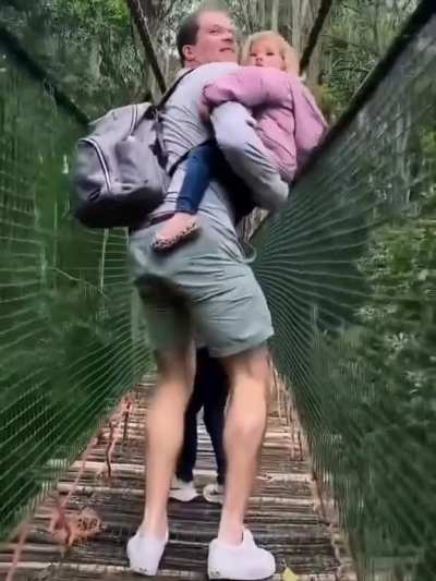 Wubby really do be having that monkey body shape