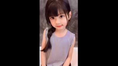 Cai p&oacute; pau lolicon filha da puta