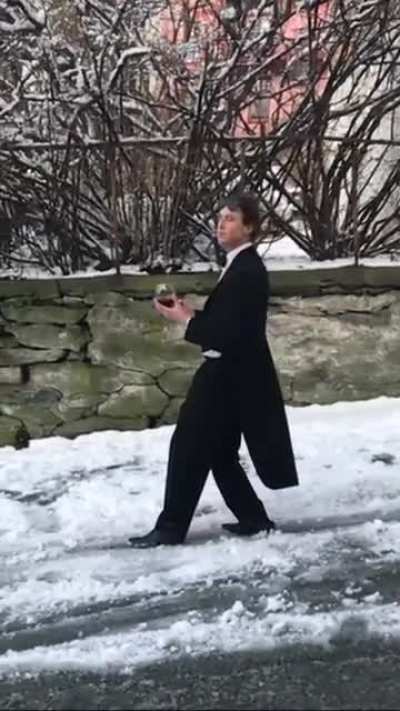 Аристократичненько.