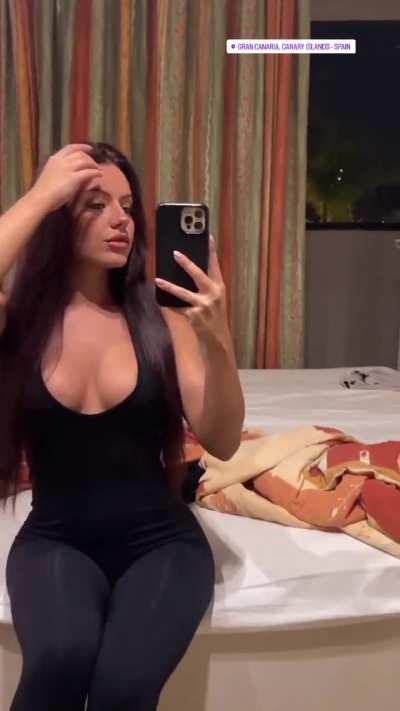 Neysla [@neyslaa]