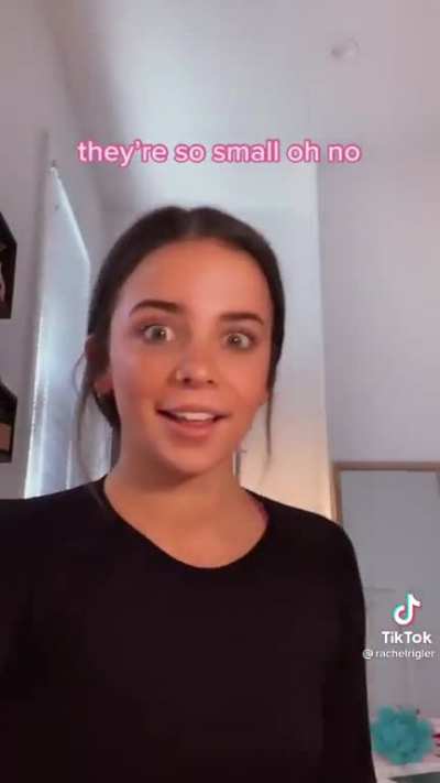 How is she so small and yet has such a thick ass in those leggings??