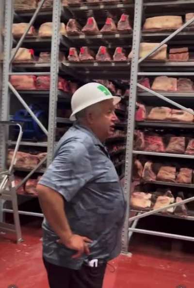 That&rsquo;s a lot of meat!! The largest dry aging room in the world.