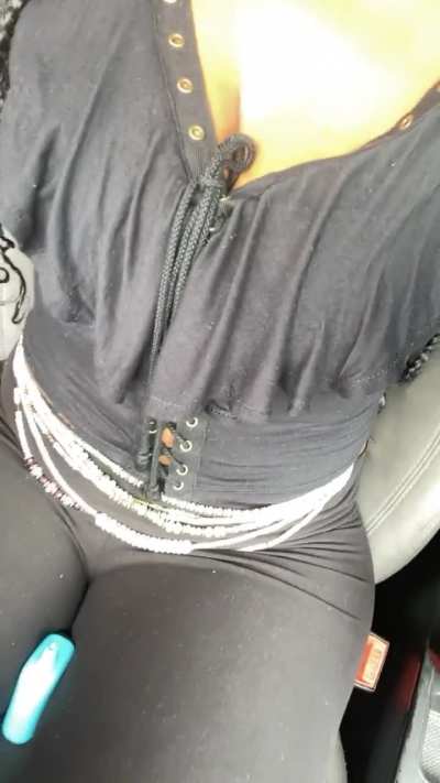 Cum here please?