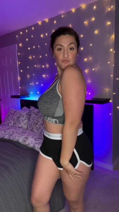 Bounce and get the hot boobies🔥🥵so hawwty