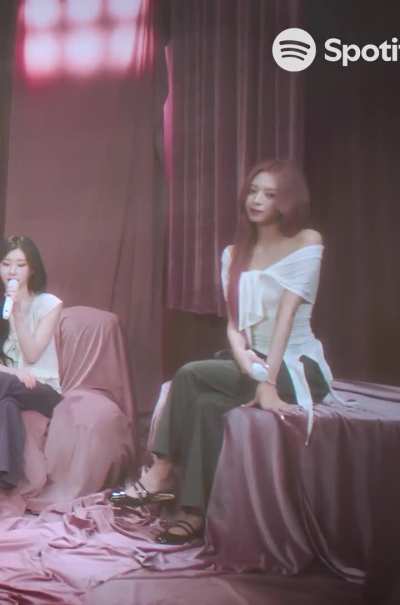 ITZY-YUNA